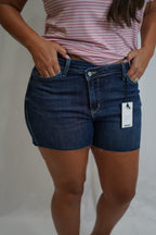 Crossover shorts