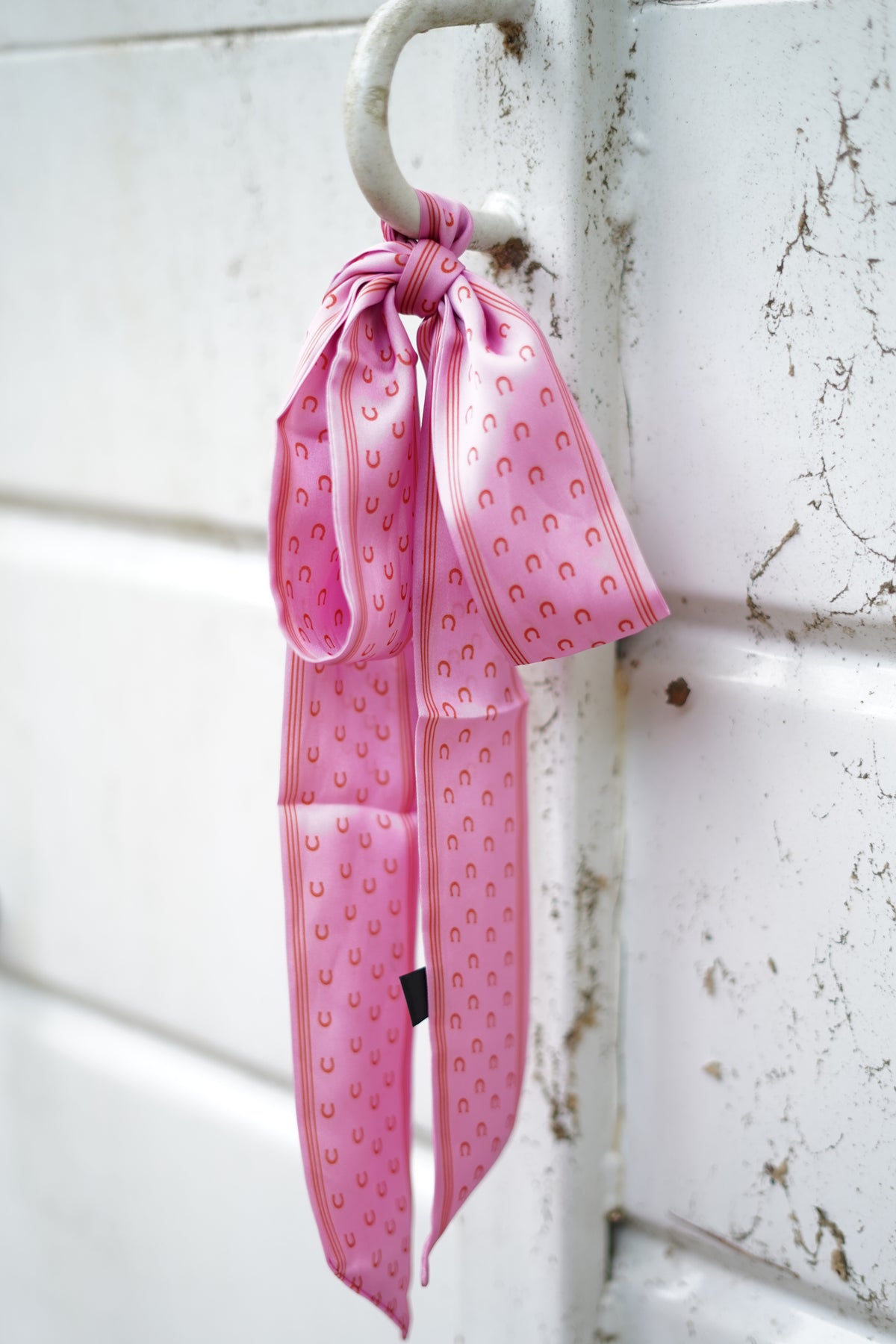 Pink Horse Shoe Twilly