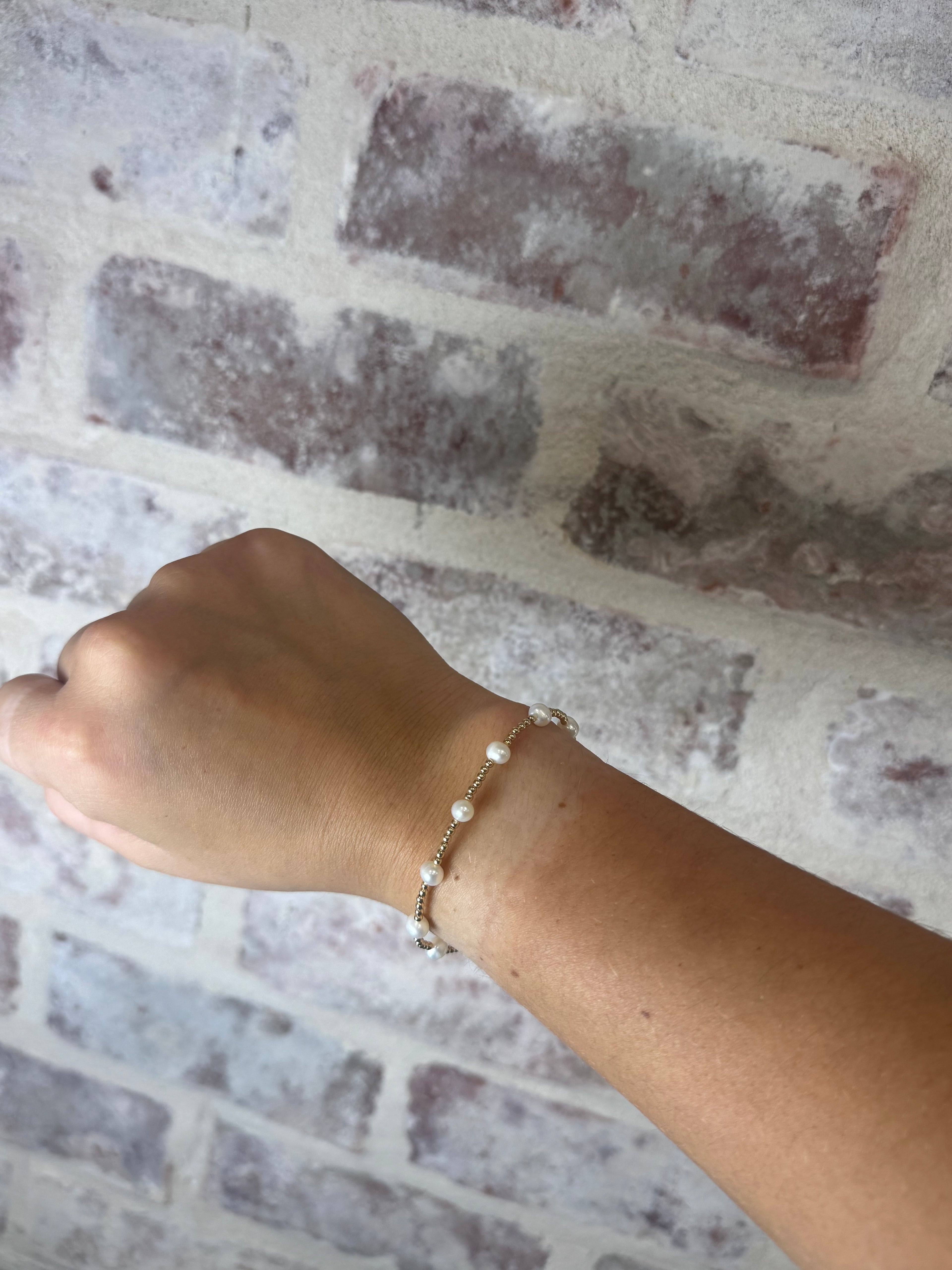 Bara Bracelet with pearls