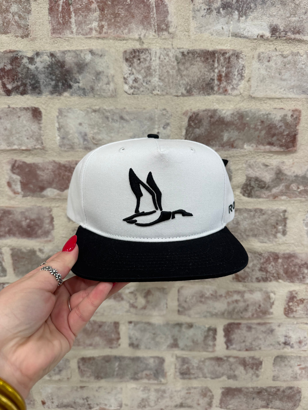 Fieldstone- Black and white cavas hat